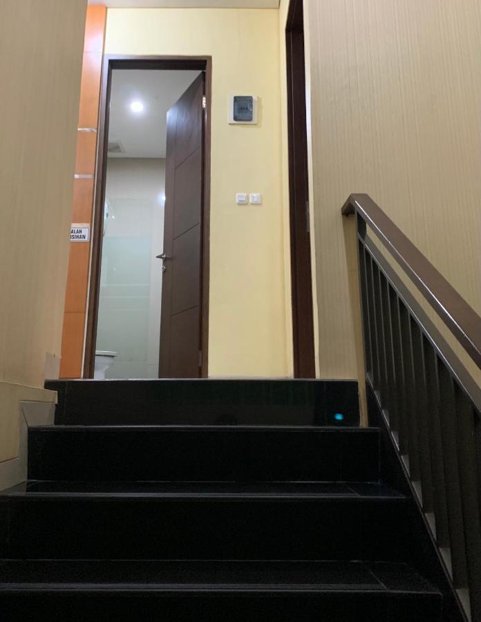 Platinum Setramurni Guest House Bandung 3Br Exterior foto