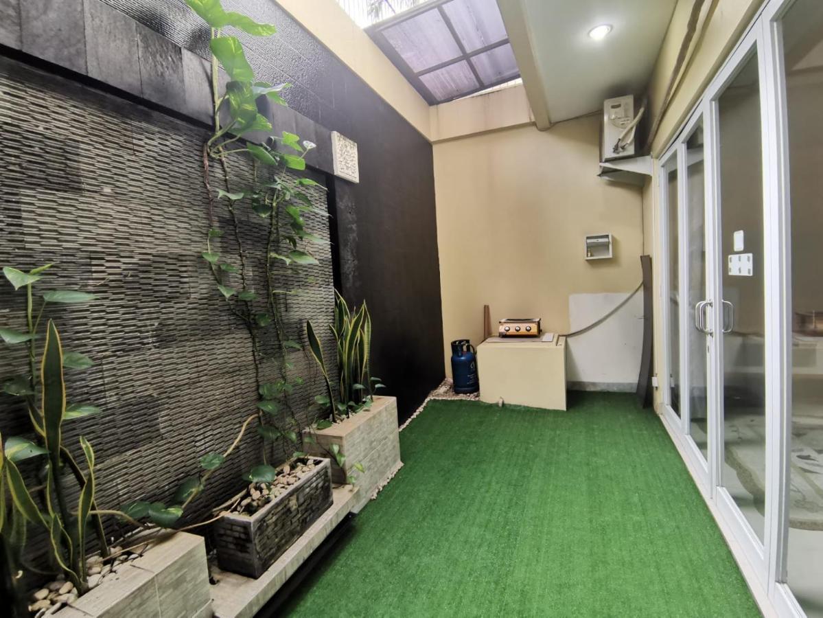 Platinum Setramurni Guest House Bandung 3Br Exterior foto